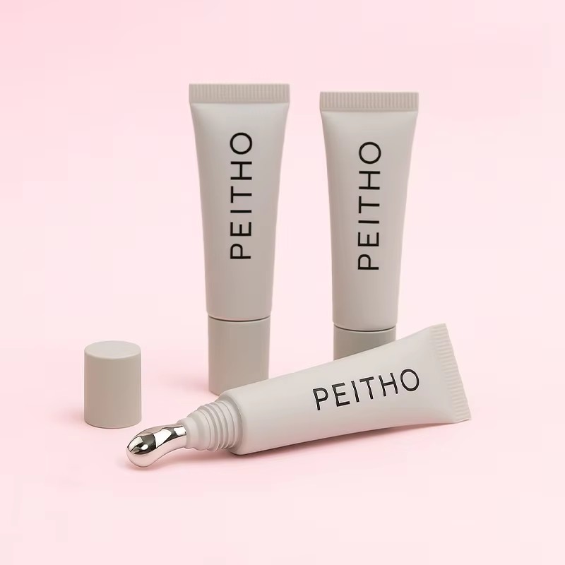 15ml Custom Empty Squeeze Plastic Hydrating Lipstick Tube Lip Balm Lip Gloss Container With Zinc Alloy Metal Applicator