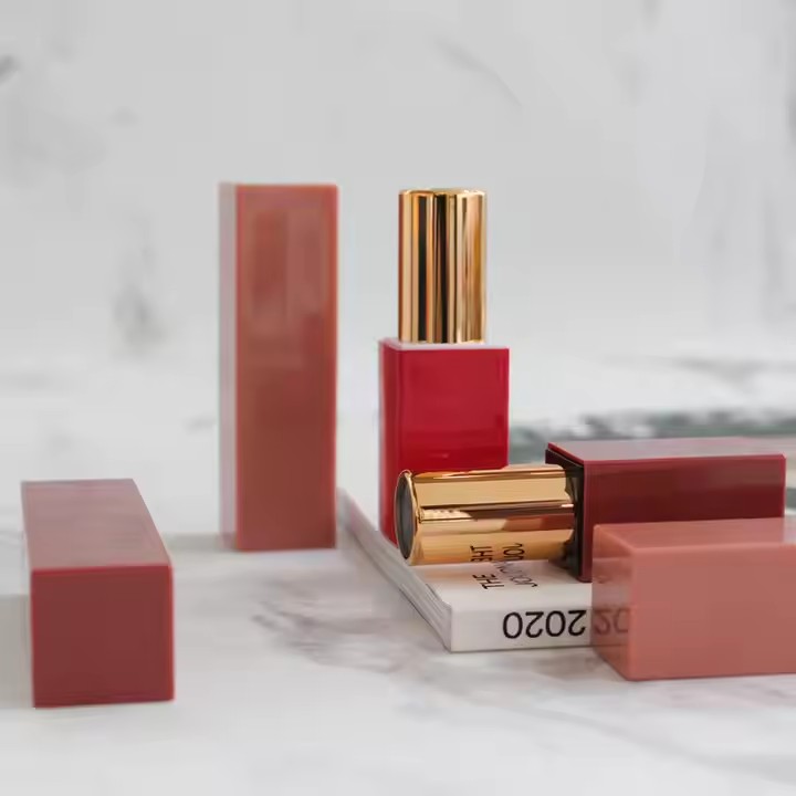 Square High End Magnetic Lipstick Tube Black Color with Frosted Lipstick Tube Container Price Luxury Gold Lipstick Tube